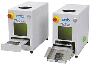 Oba typy laserových značkovačů pro výrobu typových štítků THS+Basic a THS+M bez namontované laserové hlavy laseru FL+.